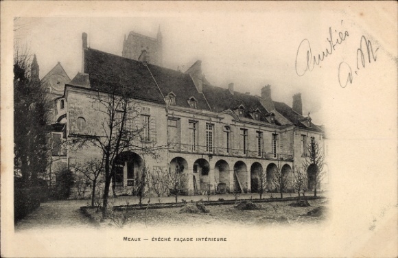 Ak Meaux Seine-et-Marne, Eveche Facade interieure