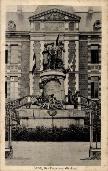 Ak Laon Aisne, Franctireur-monument