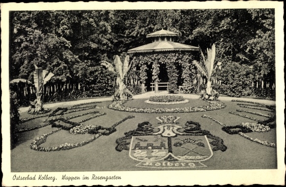 Postcard Kołobrzeg Kolberg Pomerania, coat of arms in the rose garden