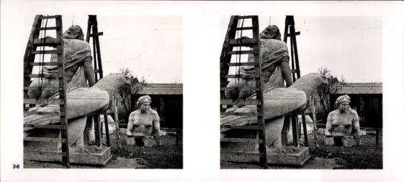Stereo image photo "German Sculpture of Our Time" No. 36 Work on a monumental fountain