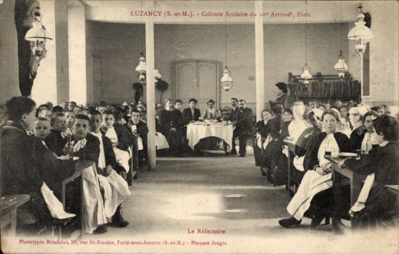 KP Luzancy Seine et Marne, kolonia szkolna 18. dzielnicy, refektarz