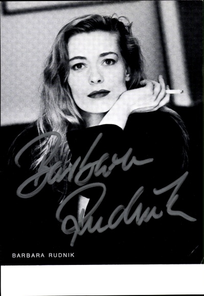 Ak-actrice Barbara Rudnik, portret, sigaret, handtekening