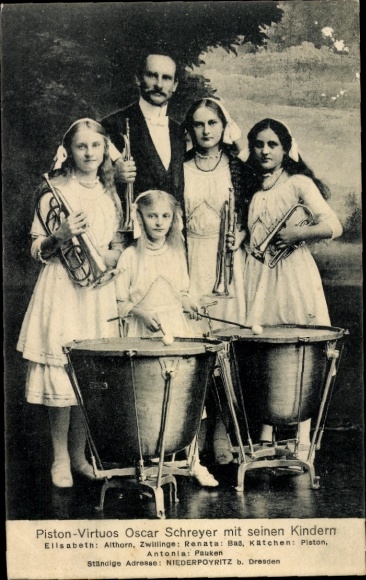 Postcard Dresden Niederpoyritz, piston virtuoso Oscar Schreyer with his children