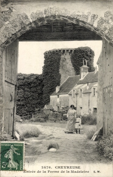 Ak Chevreuse Yvelines, Entree de la Ferme de la Madeleine