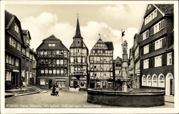 Postcard Fritzlar in Hesse, marketplace, fountain, half-timbered houses