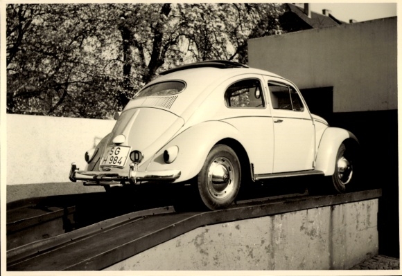 Foto Solingen im Bergischen Land, Tankstelle, Volkswagen Käfer