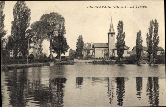 Ak Villefavard Haute Vienne, La Temple, Kirche