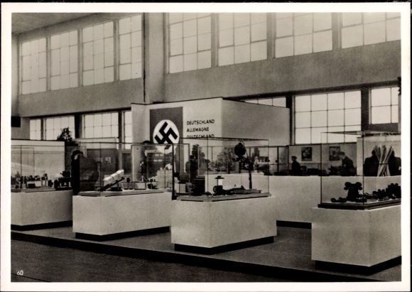 Foto Hoffmann, Heinrich, Duitse stand op tentoonstelling in Brussel, maart 1940