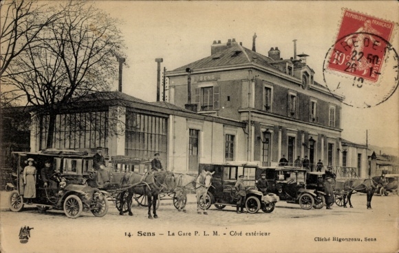 Postcard Sens-Yonne, Gare, carriage