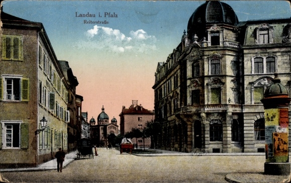 Judaica Postcard Landau Pfalz, view of Reiterstraße to the synagogue, advertising column
