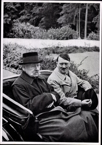 Collective picture Germany awakens 151, Chancellor Adolf Hitler, President Hindenburg, Neudeck