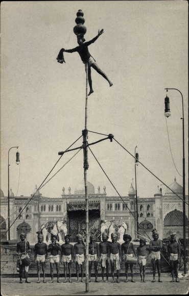 PC Hamburg Eimsbüttel Stellingen, Gustav Hagenbeck&#39;s Indian people&#39;s show, gypsy, acrobat