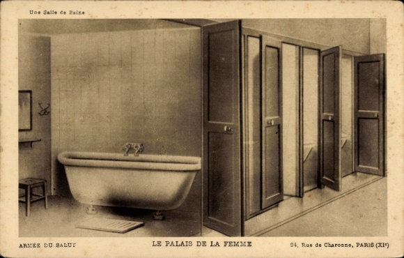 Postcard Paris XI, bathroom, bathtub, shower cubicles, Palais de la Femme, Paris XI