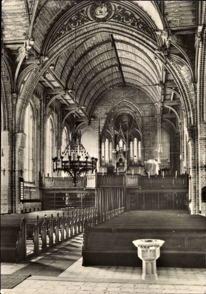 Ak Malchow in Mecklenburg, Stadtkirche, gotische Architektur, Kirchenschiff, hohe Decke, Holzb...