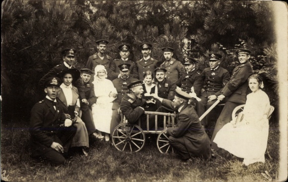 foto Ak Wangerooge, Kurhausgarten, vice-vuurwerkofficier Franz Gerken, Karl Dettmer, Almuth Haller
