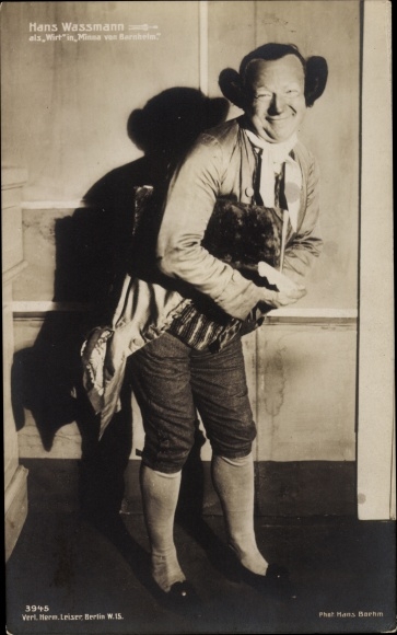 Photo Postcard actor Hans Wassmann as landlord in Minna von Barnhelm
