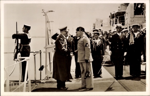 Ak Napoli Neapel Campania, Italienisches Kriegsschiff Cavour, Adolf Hitler, Benito Mussolini