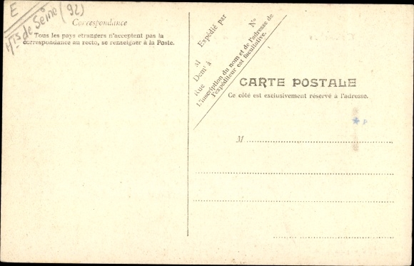 Postcard Colombes Hauts de Seine, the Town Hall and the Square
