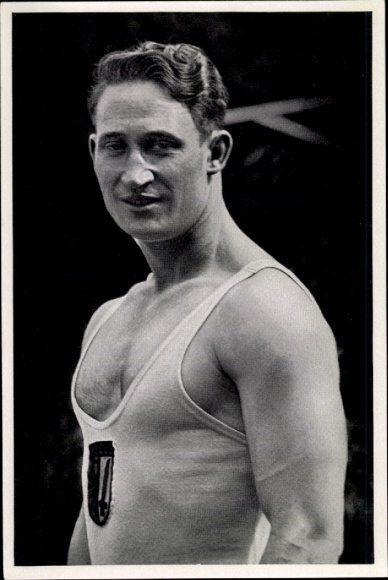 Collector's picture 1936 Olympics, weightlifter Gottschalk