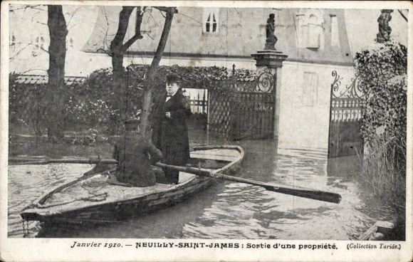 Ak Neuilly sur Seine Hauts de Seine, Sortie d'une propriété, Überschwemmung, Januar 1910