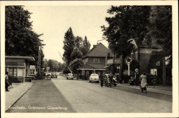 Postcard Enschede Overijssel Niederlande, border post Glanerbrug