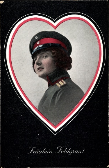 Passepartout Ak Fräulein Feldgrau, Frau in Uniform, Herz