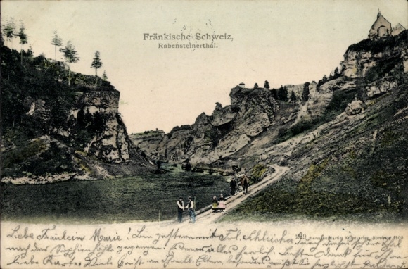 Ak Wiesenttal Fränkische Schweiz, Adlerstein, Landschaft mit Fluss, Menschen, Berge, Poskarte, Na