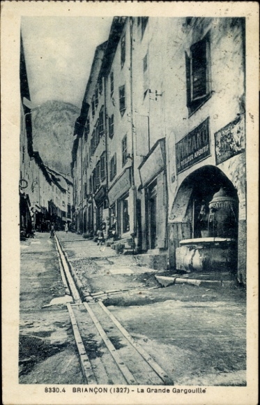Postcard Briançon Briancon Hautes-Alpes, Narrow Street, Buildings, Old Architecture, Fountain, Black and White