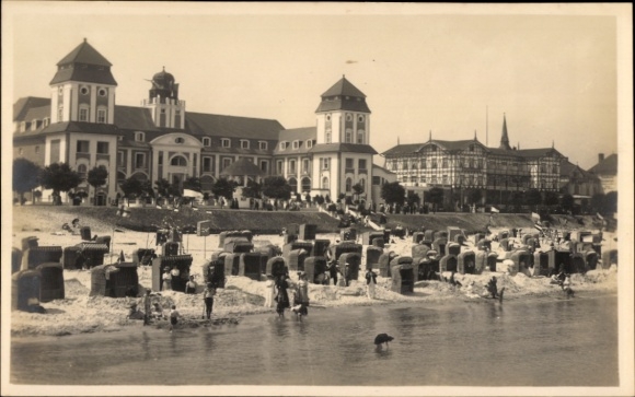 Photo Postcard Seaside resort Binz on Rügen, beach, beach chairs, hotels