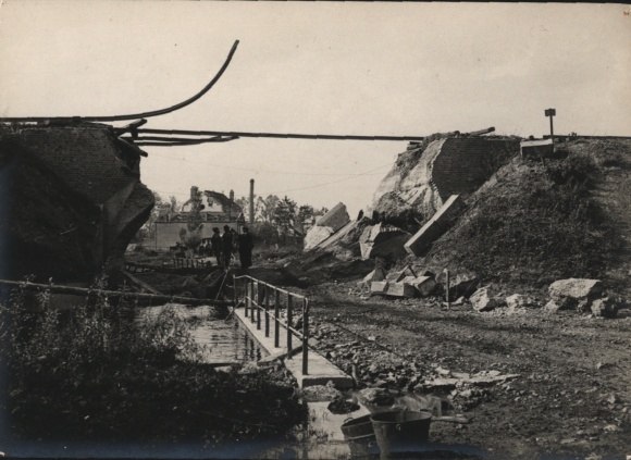 foto Creil Erquelinnes Wallonië Henegouwen, Pont sur la Grande Vesse, oorlogsvernietiging I.WK