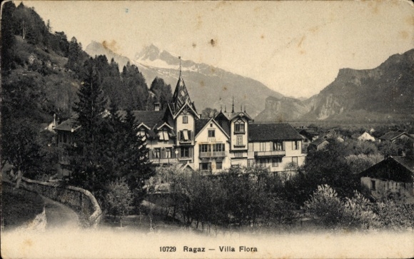 KP Bad Ragaz Canton St. Gallen, Villa Flora, piękny krajobraz, góry w tle, architektura