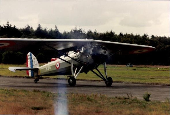 Set von 100 Fotos Flugzeuge und  Hubschrauber