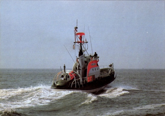 Postcard sea rescue cruiser with daughter boat Otto Schülke, sea rescue
