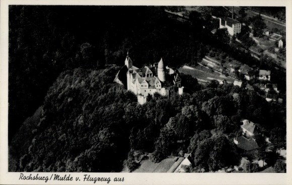 Postcard Rochsburg Lunzenau in Saxony, aerial view of castle, forest, small houses, black and white