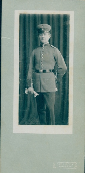 Kabinetfoto Anklam, Duitse soldaat in uniform, Friedrich Karl, portret