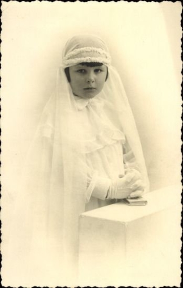 10 old photo PCs on the subject of children, various motifs