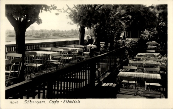 Photo Postcard Dresden Söbringen, terrace of the Cafe Elbblick