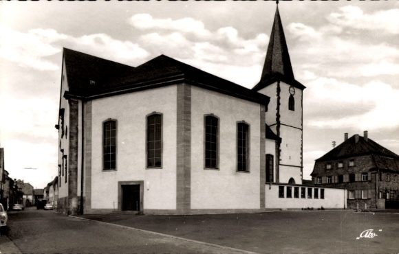 Postcard Kleinwallstadt in Lower Franconia, parish church