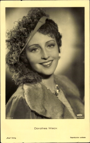 Ak Schauspielerin Dorothea Wieck, Portrait mit Hut, Ross Verlag 9342 1