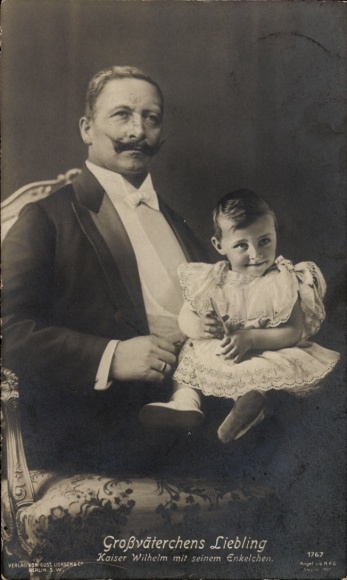 Ak Großväterchens Liebling, Kaiser Wilhelm II. mit Enkel Prinz Wilhelm, Liersch 1767