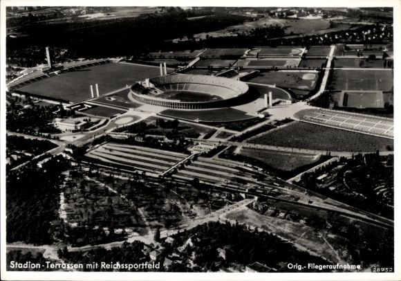 Ak Schönefeld bei Berlin, Stadion-Terrassen, Reichssportfeld, Flugaufnahme