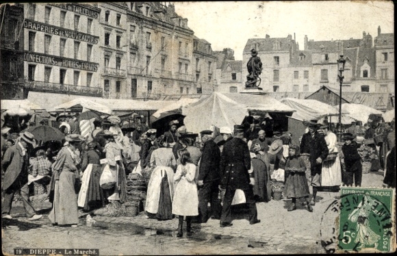 Postcard Dieppe Seine Maritime, Le Marche