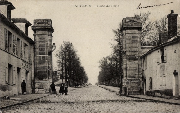 Ak Arpajon Essonne,  Porte de Paris
