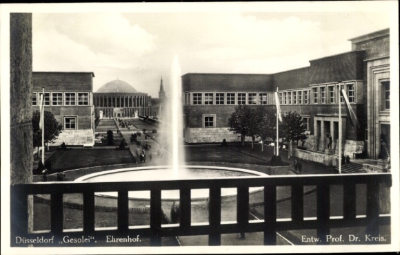 Ak Düsseldorf am Rhein, GeSoLei, Ehrenhof, fontein