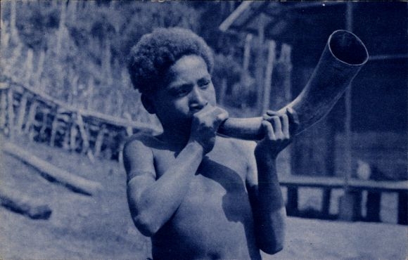 Postcard Missions of Oceania, Call in the Bush