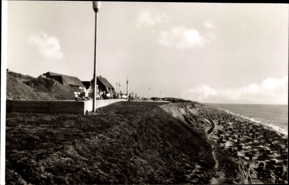 PC Wenningstedt Braderup on Sylt, lot at the cliff, promenade, beach