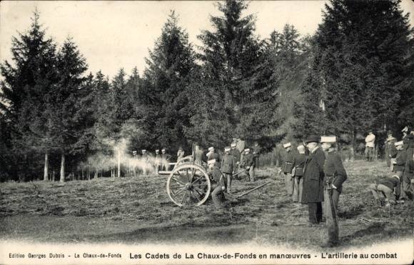 CPA La Chaux de Fonds Canton de Neuchâtel, Artillerie au combat, Cadets