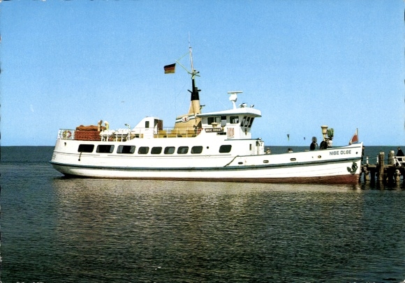 PC Island of Neuwerk. The picture shows a ship named 'Nige Ooge' at a pier. A...