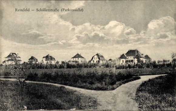 Postcard Reinfeld in Holstein, Schillerstraße