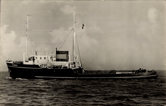 Postcard tug MT Humber on the high seas, L. Smit & Co.